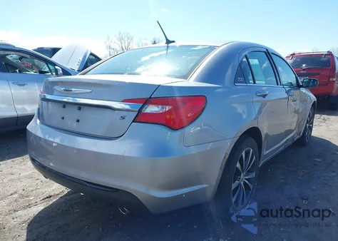 2013 Chrysler 200 Limited z USA, uszkodzony, nr VIN 1C3CCBCG9DN654761